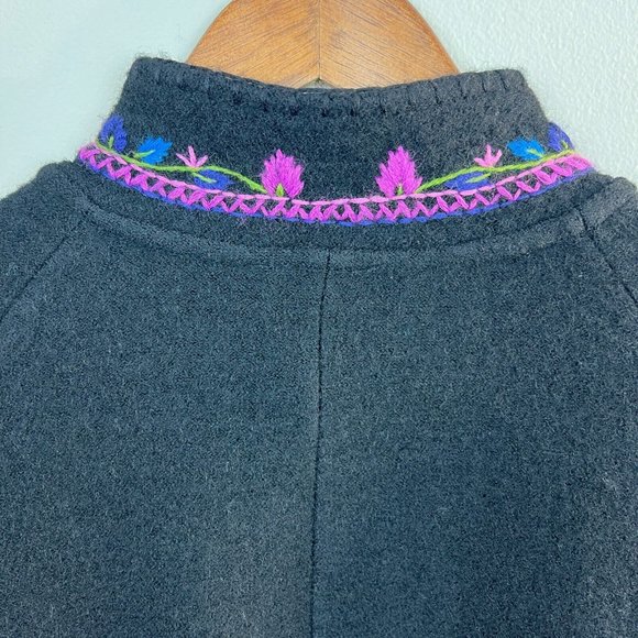 CLC Jacket L Black 100% Wool Floral Embroidered Boho Cottagecore Clasp Womens - Picture 7 of 10